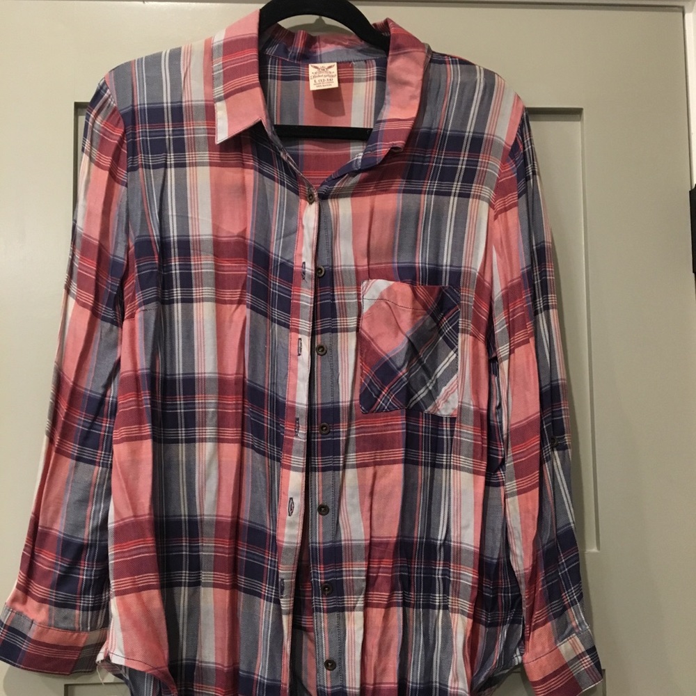 Thin flannel shirt
